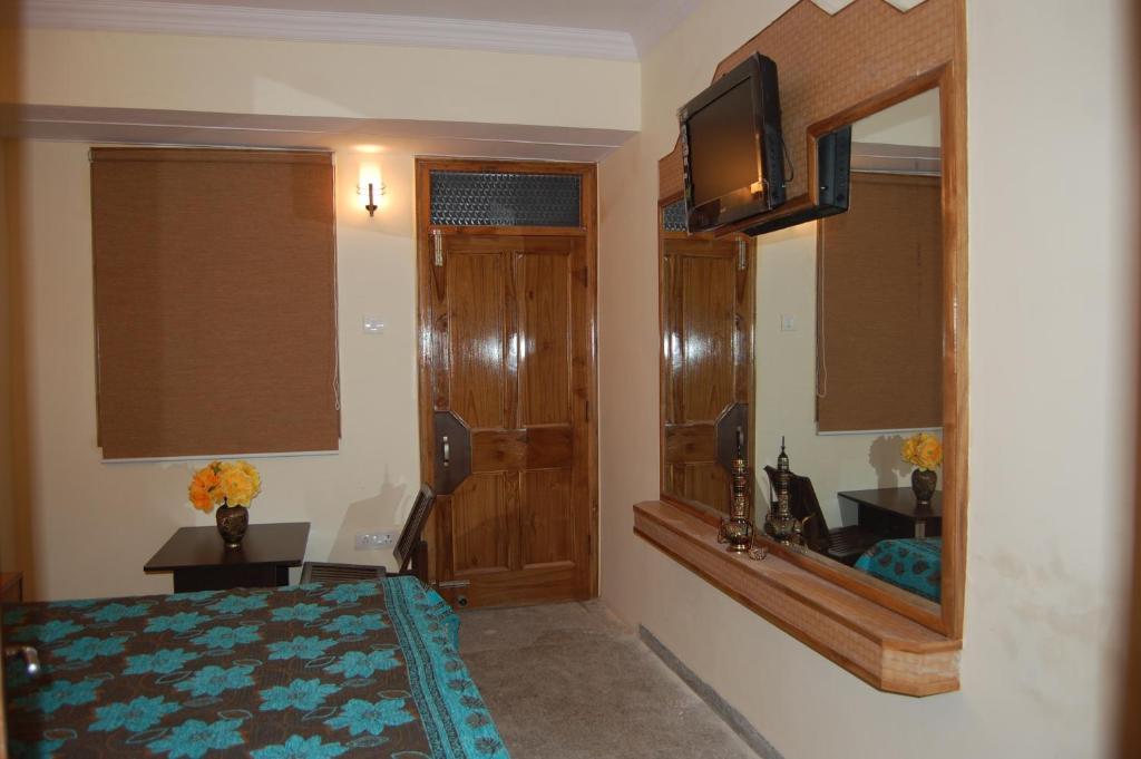 Hotel Prestige Shimla Habitación foto